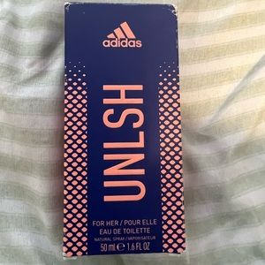 Soft and flowery scent.